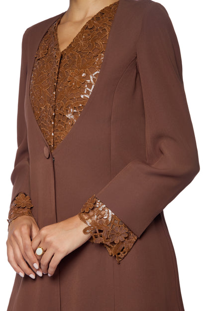Della Taupe